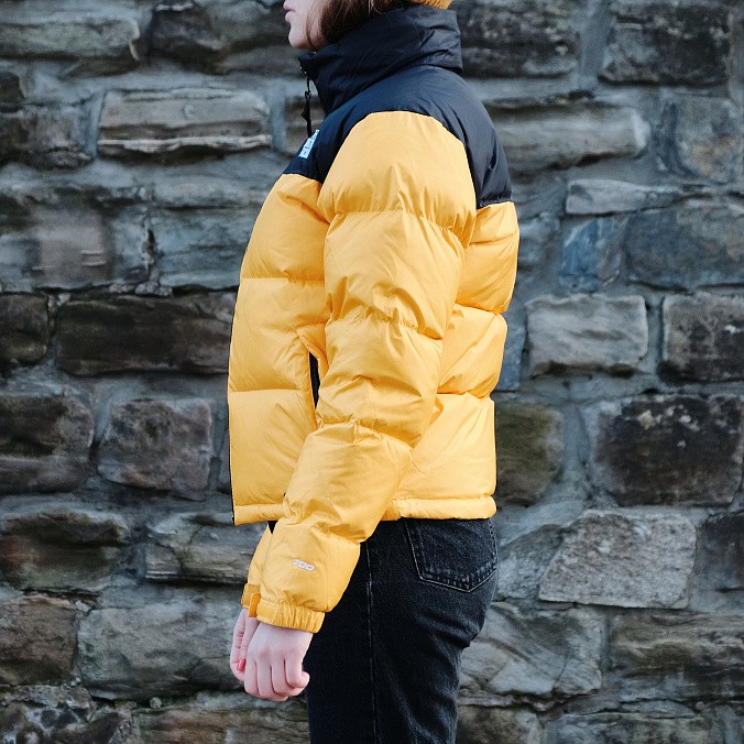 Пуховик женский The North Face 1996 Retro Nuptse Jacket Summit Gold